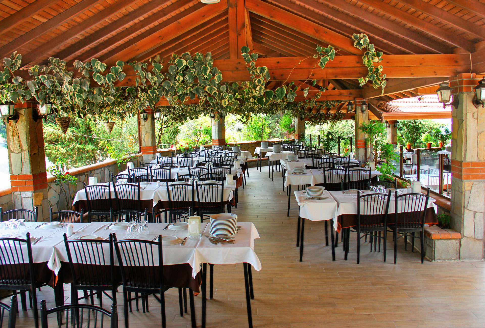 Kule Restaurant yazlık bahçe