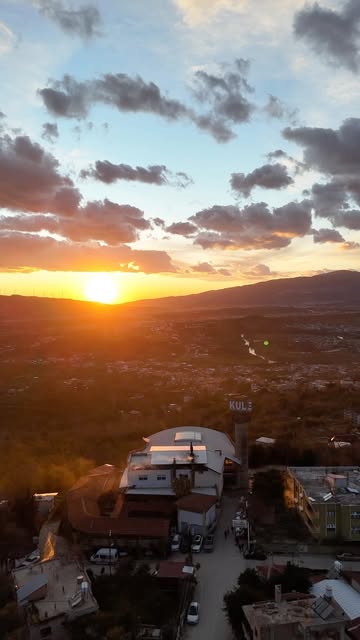 Gün batımında Kule Restaurant ve Harbiye manzarası
